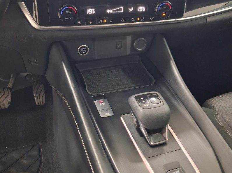 Nissan Qashqai 1.3 DIG-T N-Connecta LED Xtronic completo