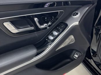 Mercedes-Benz S 580 e completo