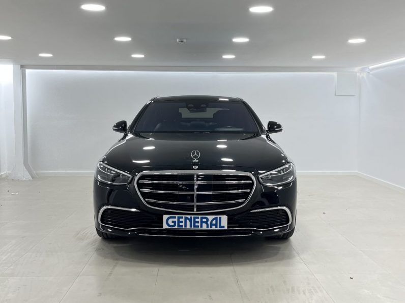 Mercedes-Benz S 580 e completo
