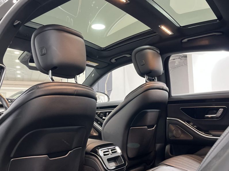 Mercedes-Benz S 580 e completo