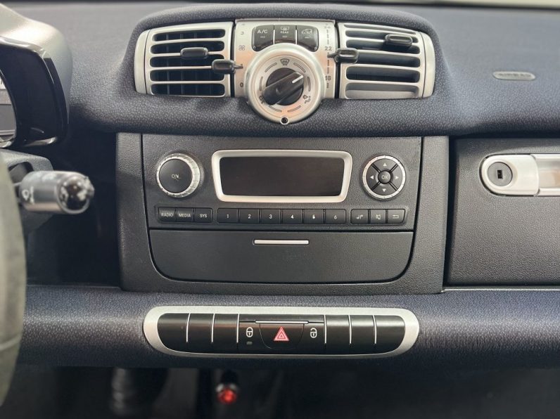 Smart ForTwo Coupé 1.0 mhd Passion 71 completo