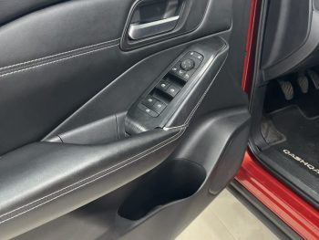 Nissan Qashqai 1.3 DIG-T N-Connecta LED completo