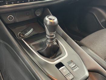 Nissan Qashqai 1.3 DIG-T N-Connecta LED completo