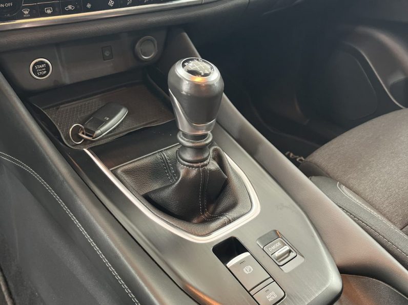 Nissan Qashqai 1.3 DIG-T N-Connecta LED completo