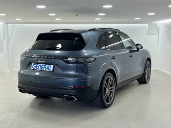 Porsche Cayenne E-Hybrid completo