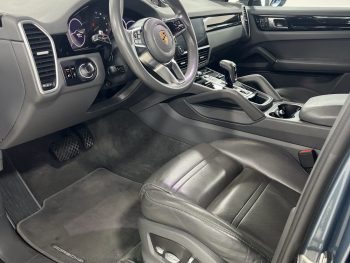 Porsche Cayenne E-Hybrid completo