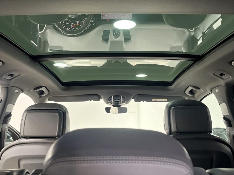 Porsche Cayenne E-Hybrid completo
