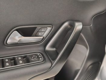 Mercedes-Benz A 200 Standard DCT completo