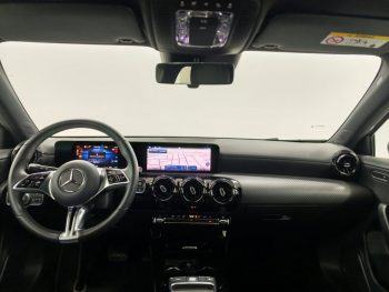Mercedes-Benz A 200 Standard DCT completo