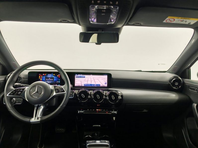 Mercedes-Benz A 200 Standard DCT completo
