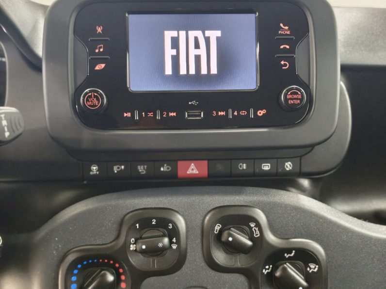 Fiat Panda 1.0 Hybrid completo