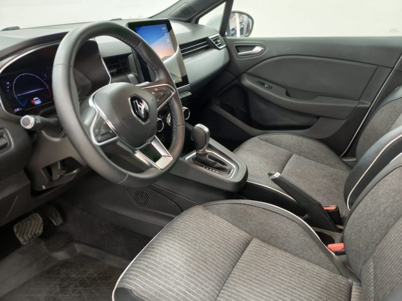 Renault Clio 1.6 E-Tech Intens completo