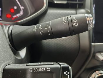 Renault Clio 1.6 E-Tech Intens completo