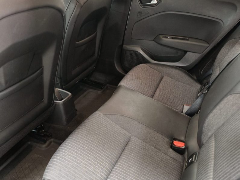 Renault Clio 1.6 E-Tech Intens completo