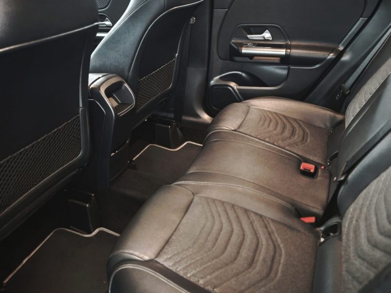 Mercedes-Benz GLA 200 Progressive completo