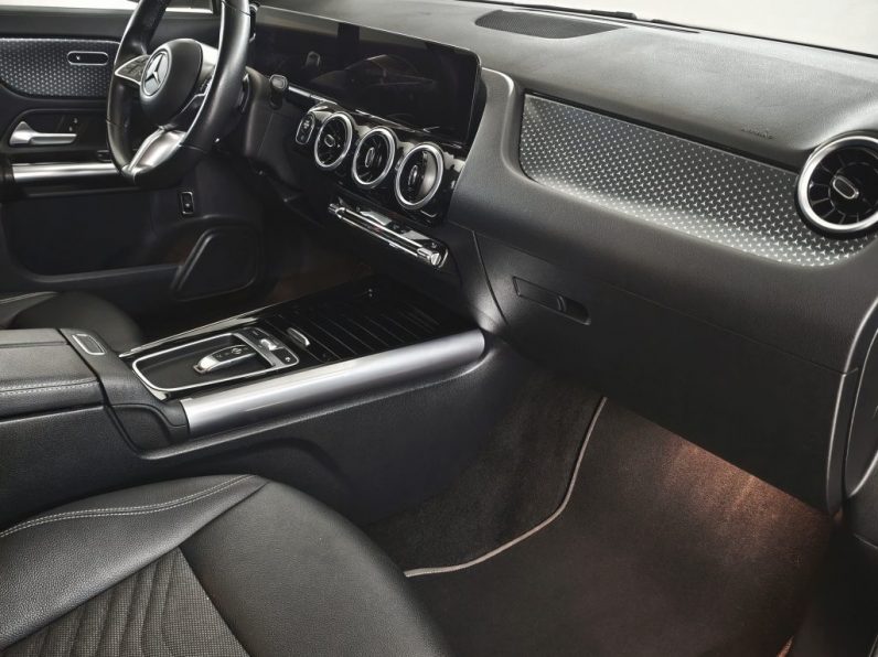 Mercedes-Benz GLA 200 Progressive completo