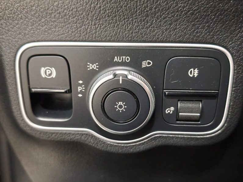 Mercedes-Benz GLA 200 Progressive completo