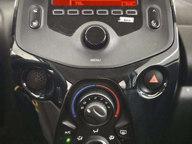 Citroën C1 1.0 VTi Feel completo