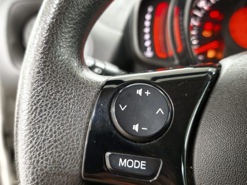 Citroën C1 1.0 VTi Feel completo