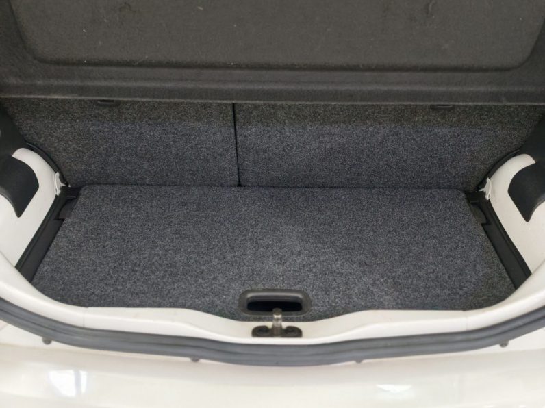 VW Up! 1.0 Move Auto completo