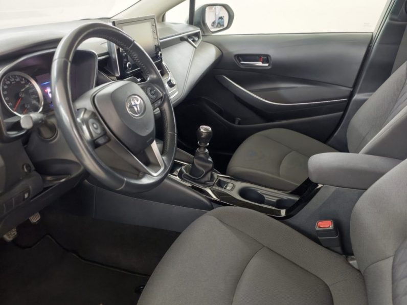 Toyota Corolla Sedan 1.5 VVT-i Comfort completo