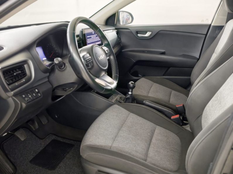 Kia Stonic 1.2 Dynamic completo