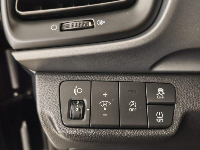 Kia Stonic 1.2 Dynamic completo