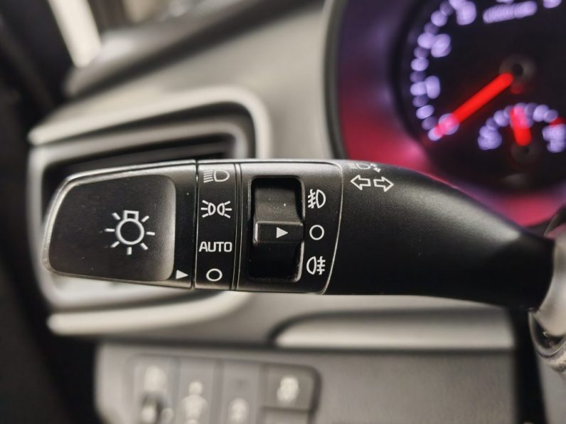 Kia Stonic 1.2 Dynamic completo
