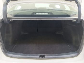 Toyota Corolla Sedan 1.5 VVT-i Comfort completo