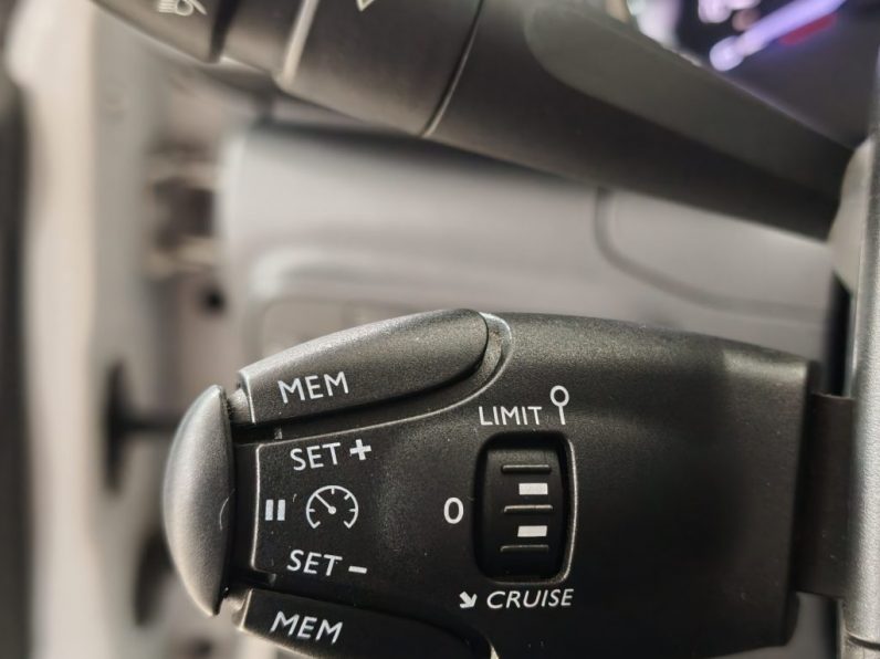 Citroën C3 1.2 PureTech Shine completo