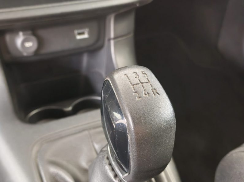 Citroën C3 1.2 PureTech Shine completo