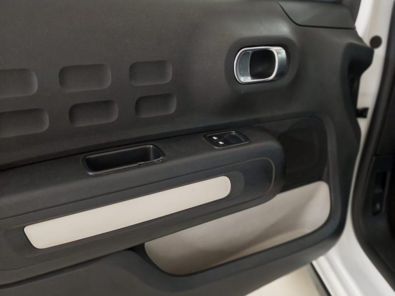 Citroën C3 1.2 PureTech Shine completo