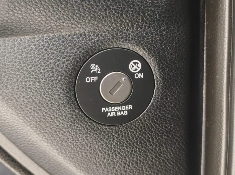 Kia Stonic 1.2 Dynamic completo