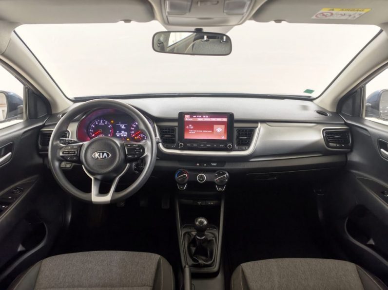 Kia Stonic 1.2 Dynamic completo