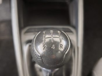 Kia Stonic 1.2 Dynamic completo