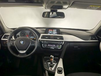 BMW 330 e iPerformance Advantage completo