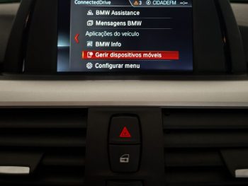 BMW 330 e iPerformance Advantage completo