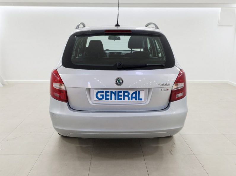 Skoda Fabia Break 1.2 Ambiente completo
