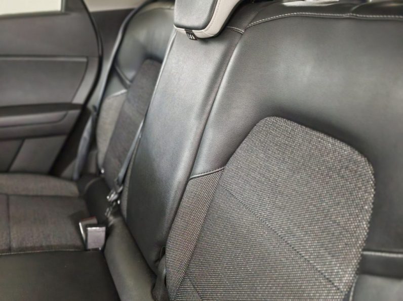 Renault Captur 1.0 TCe Intens completo
