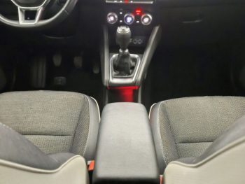 Renault Captur 1.0 TCe Intens completo
