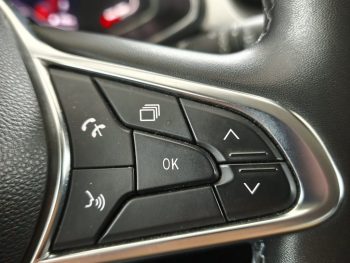 Renault Captur 1.0 TCe Intens completo