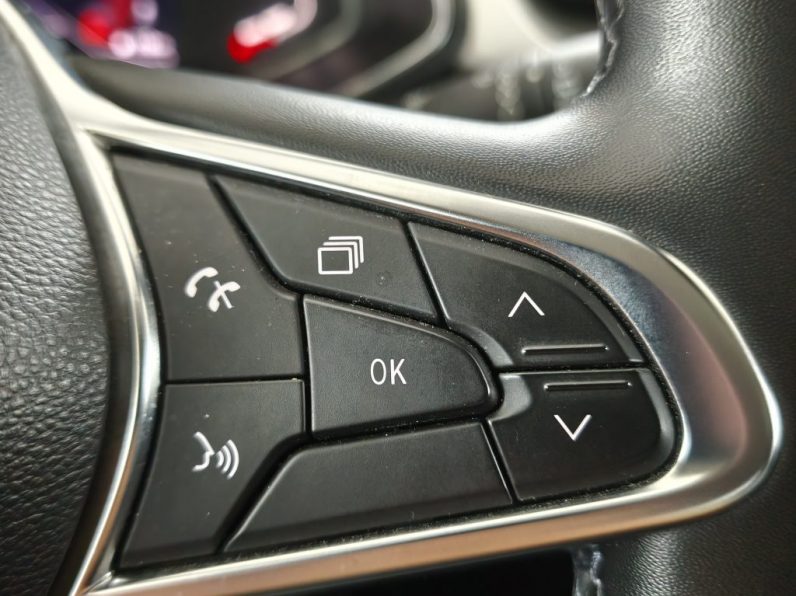Renault Captur 1.0 TCe Intens completo