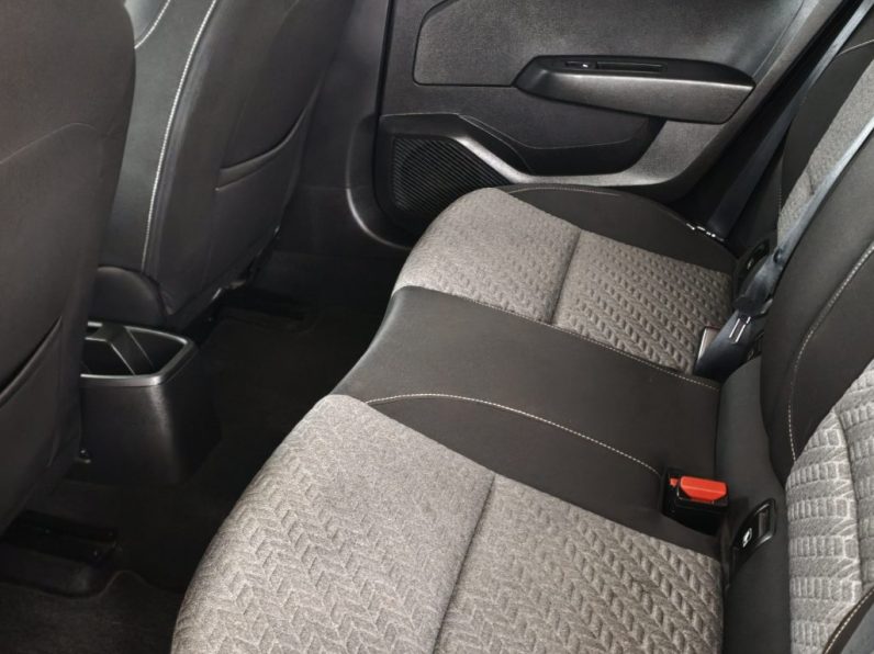 Renault Clio 1.0 TCe Evolution completo