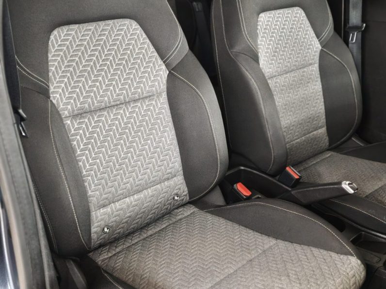 Renault Clio 1.0 TCe Evolution completo