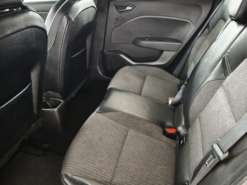 Renault Clio 1.0 TCe Techno completo