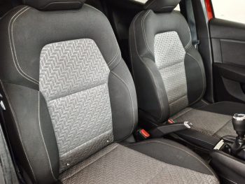Renault Clio 1.0 TCe Evolution completo