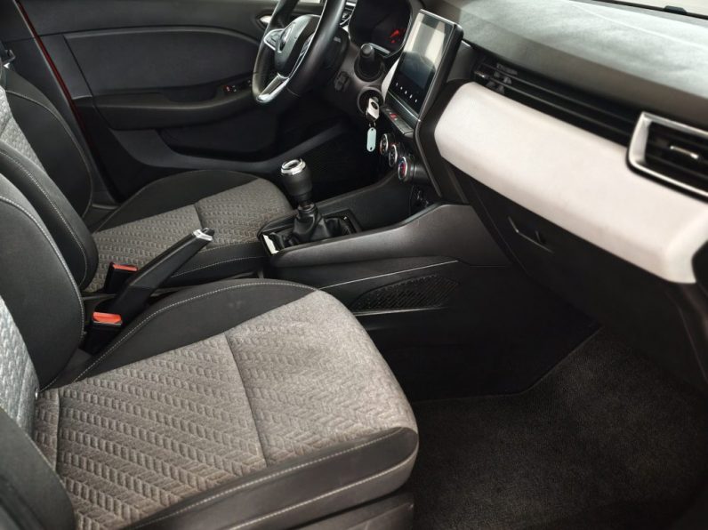 Renault Clio 1.0 TCe Evolution completo