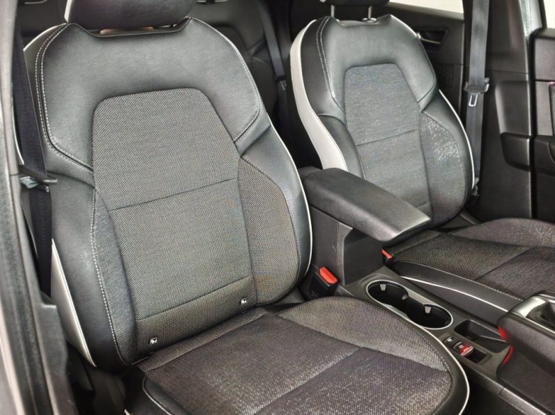 Renault Captur 1.0 TCe Intens completo