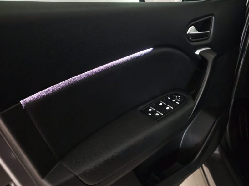 Renault Captur 1.0 TCe Intens completo
