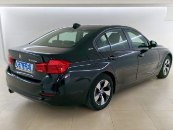 BMW 330 e iPerformance Advantage completo